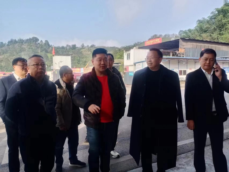 UAPe_1700440890530089038.jpg 4.jpg